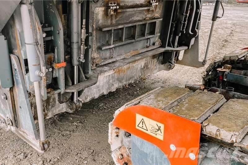 Wirtgen W220 Andre lastbiler