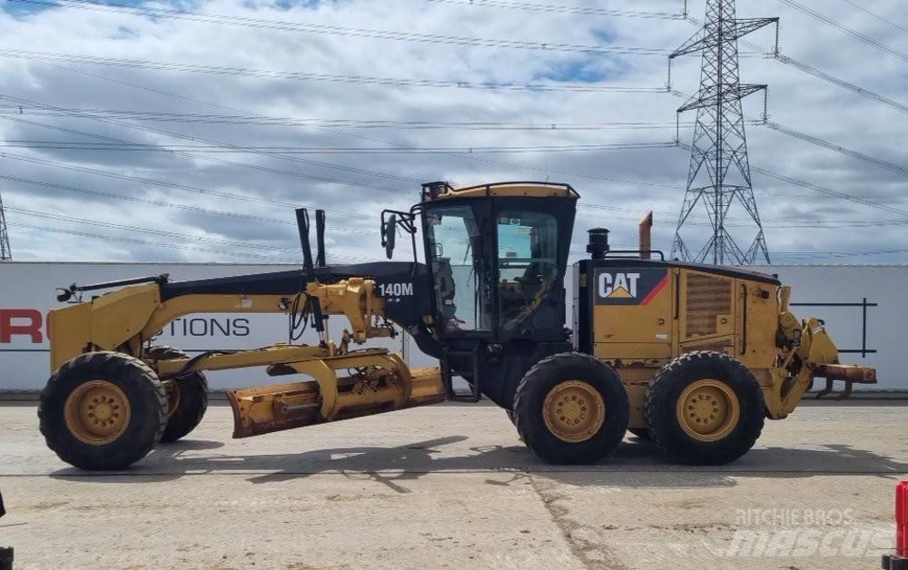 CAT 140 M Vejhøvle / Gradere