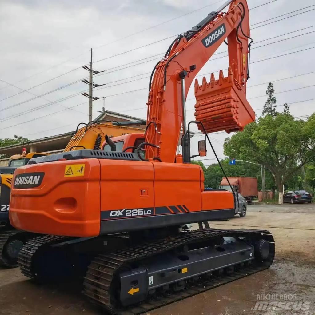 Doosan DX225LC-9C Gravemaskiner på larvebånd