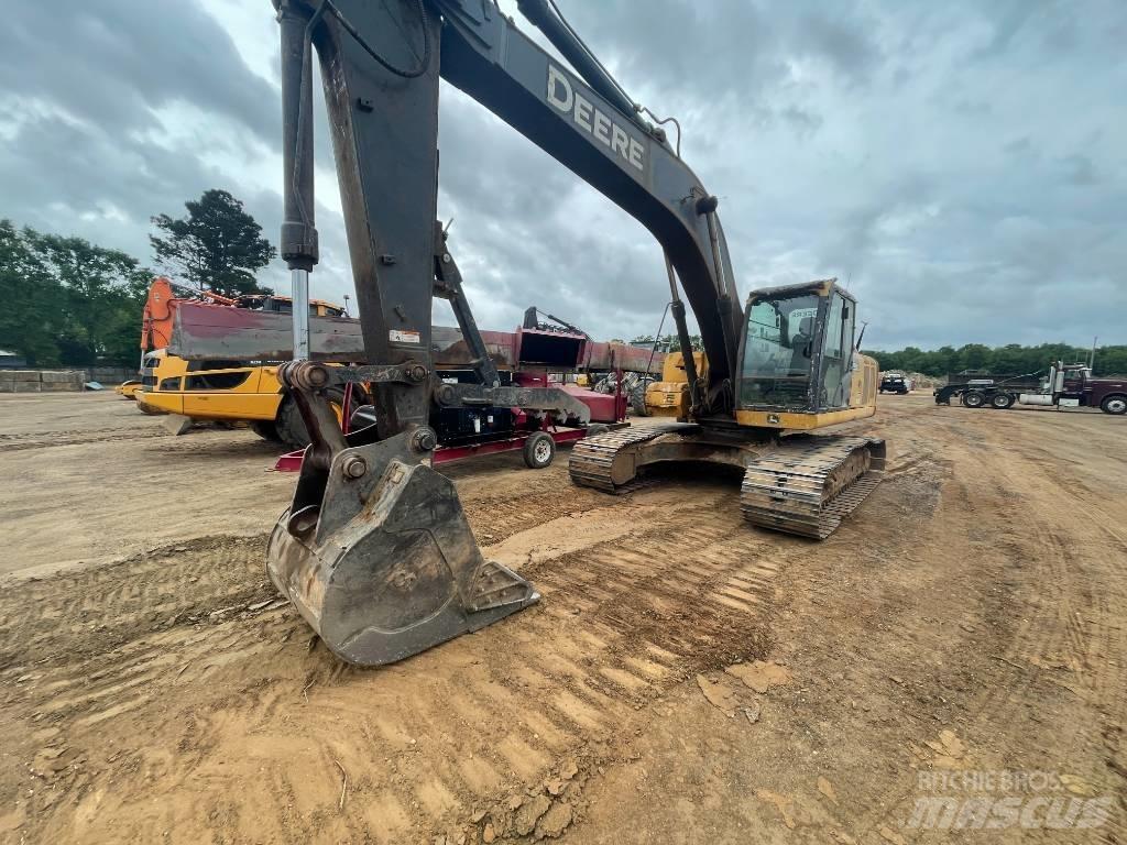 DEERE 250G LC Gravemaskiner på larvebånd