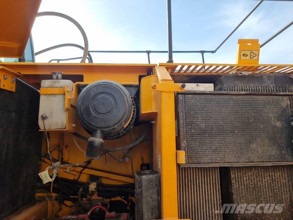 JCB JS 220 LC Gravemaskiner på larvebånd