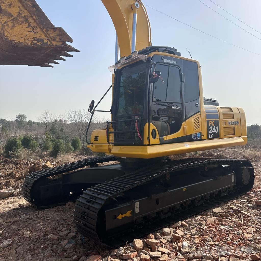 Komatsu PC 240 Gravemaskiner på larvebånd