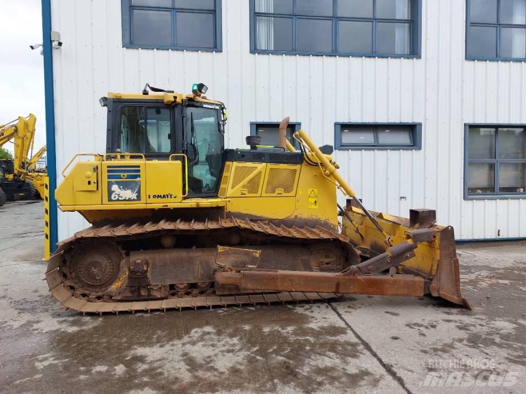 Komatsu D65PX-18 Bulldozer på larvebånd