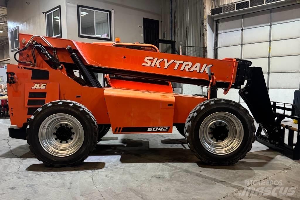 SkyTrak 6042 Teleskoplæssere