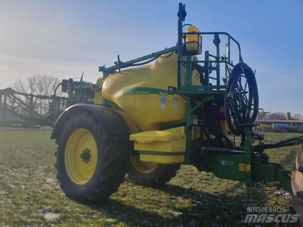 John Deere 840 Trailersprøjter