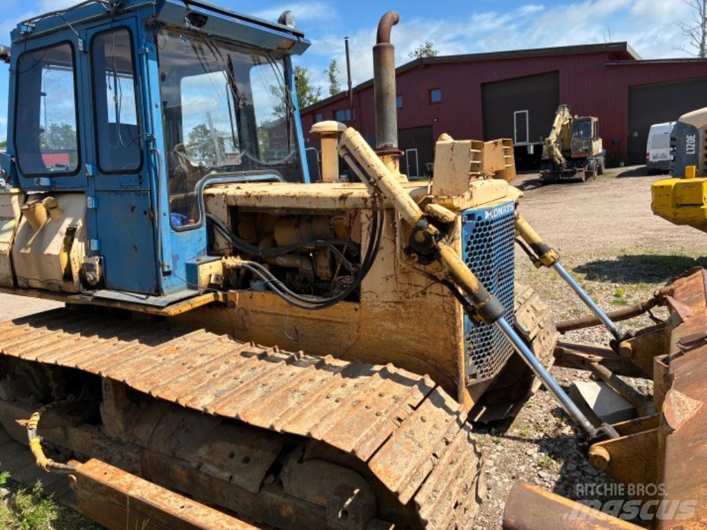 Komatsu D 41 P-3 Bulldozer på larvebånd