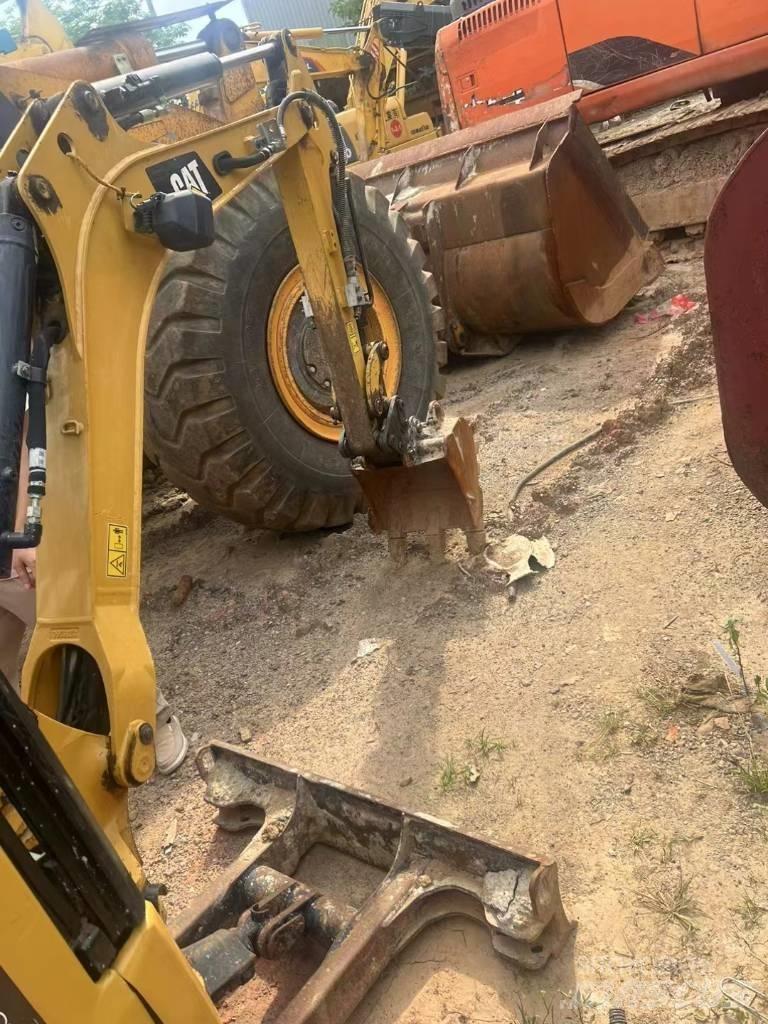 CAT 301.7 Minigravemaskiner