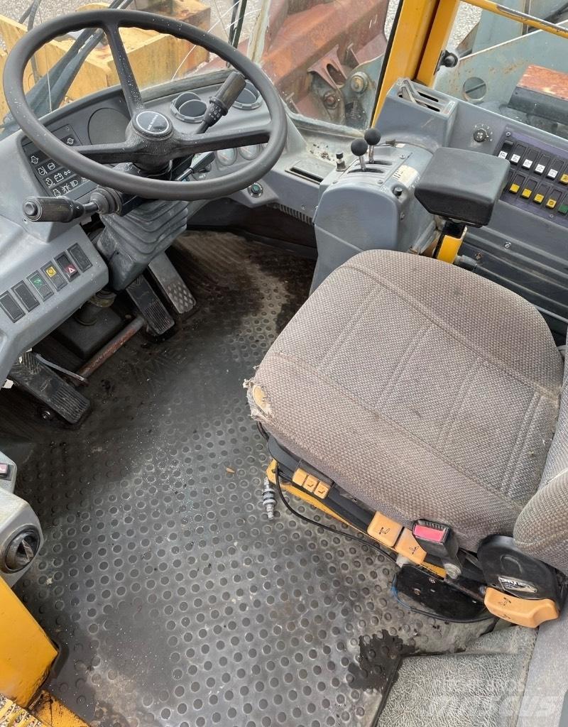Volvo L120C Læssemaskiner på hjul