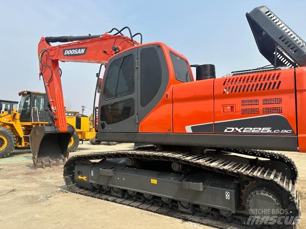 Doosan DX 225LC-9C Gravemaskiner på larvebånd