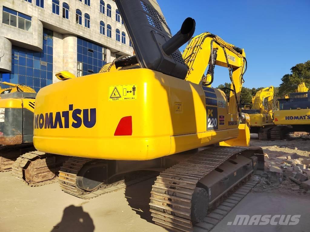 Komatsu PC 220-7 Gravemaskiner på larvebånd