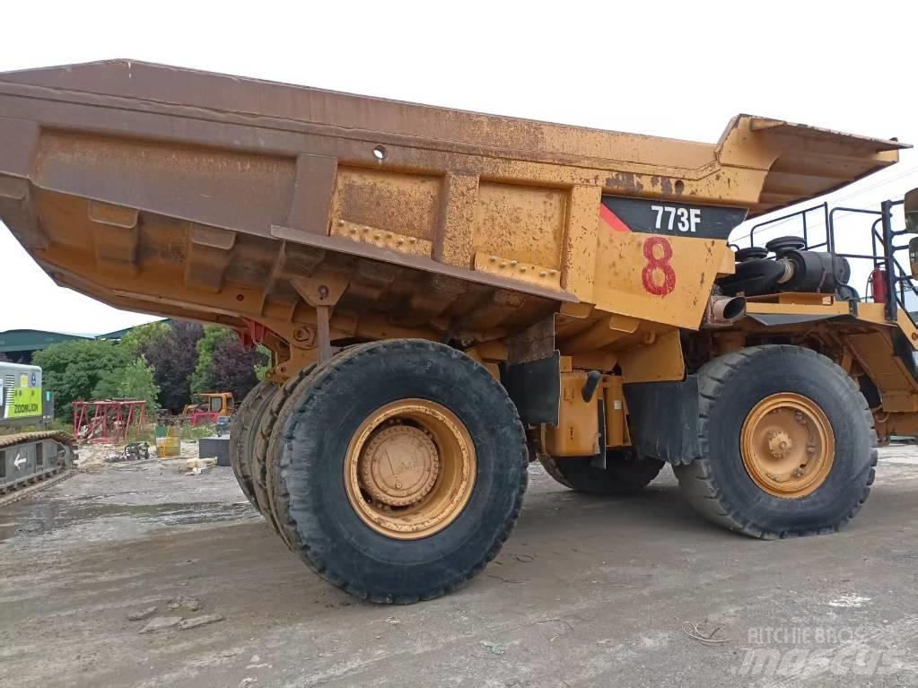 CAT 773 F Terrængående lastbiler