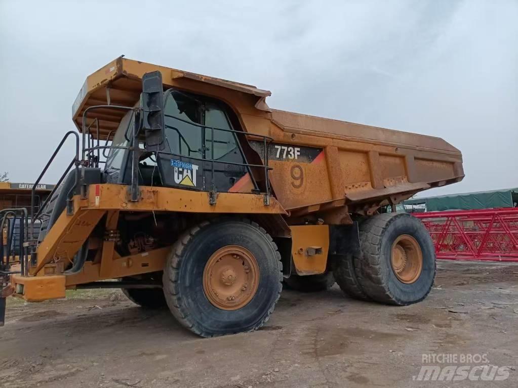 CAT 773 F Terrængående lastbiler