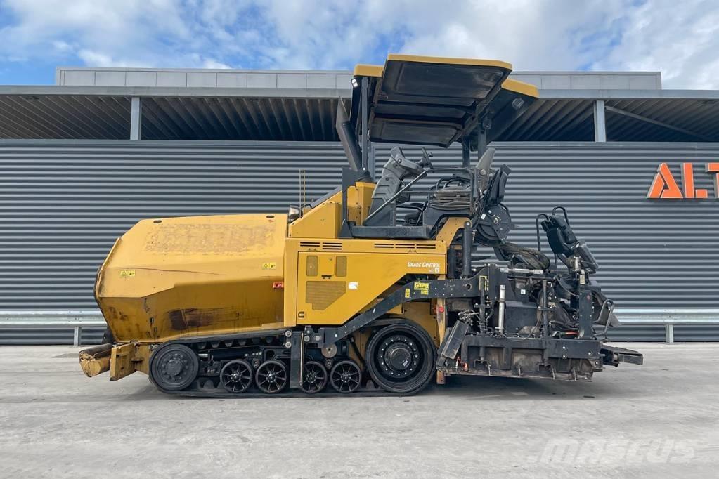 CAT AP555F Asfaltudlæggere