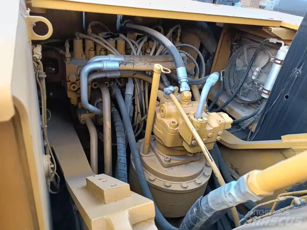 CAT 324 D Gravemaskiner på larvebånd