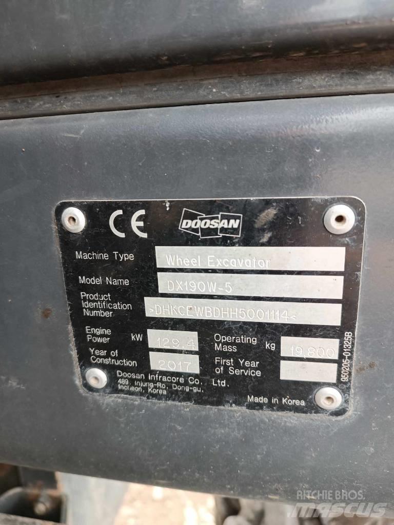 Doosan DX 190 W-5 Gravemaskiner på hjul