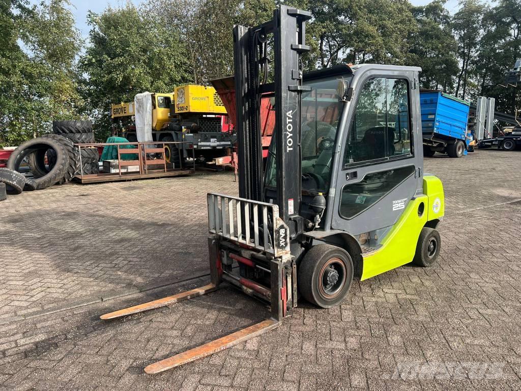 Toyota 06-8FD25F Diesel gaffeltrucks