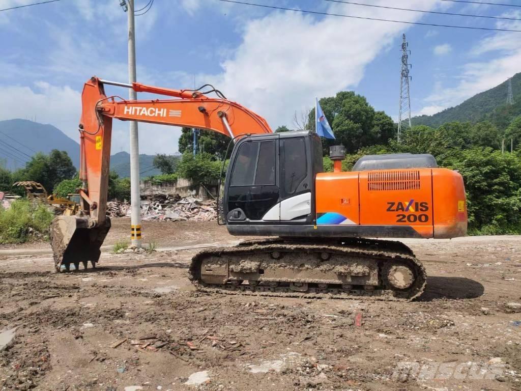 Hitachi EX 200-5 Gravemaskiner på larvebånd