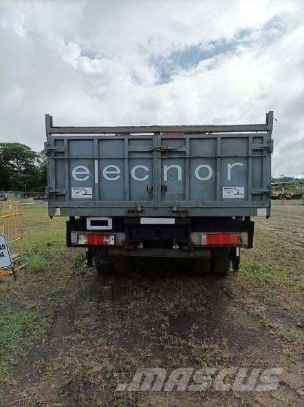 Iveco Trakker 410 Lastbil med kran