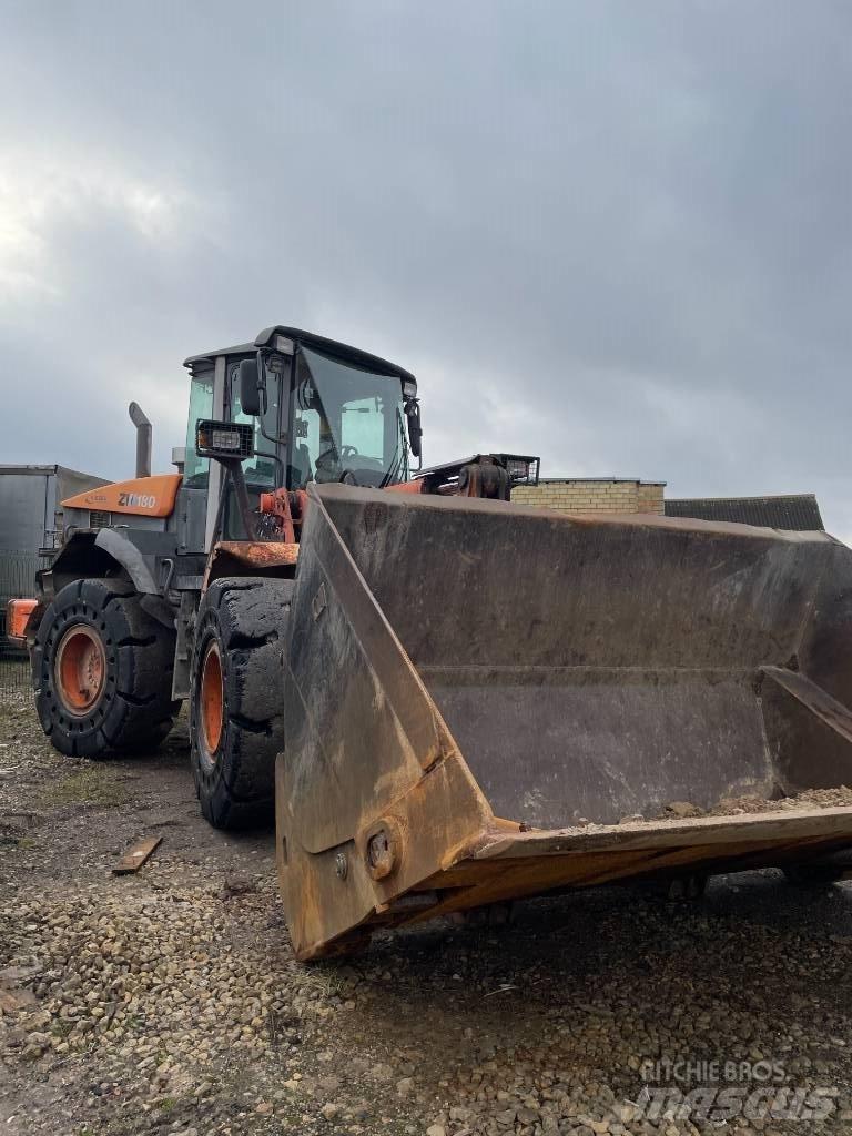 Hitachi ZW 180-5 Læssemaskiner på hjul