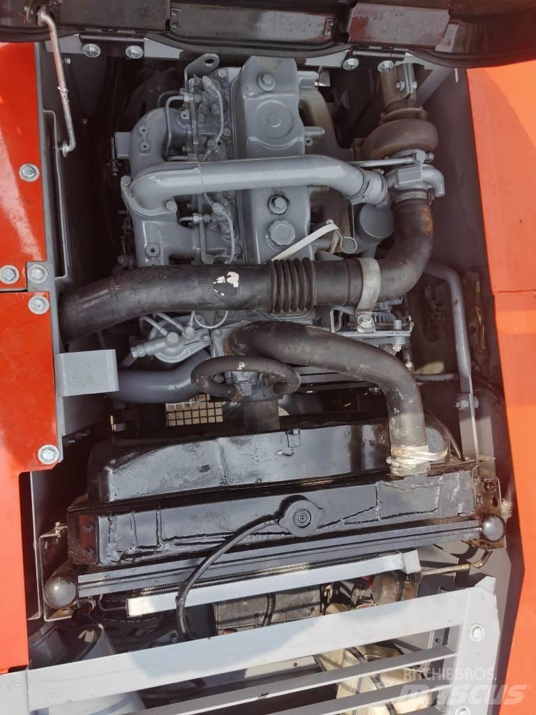 Hitachi EX 120-5 Gravemaskiner på larvebånd