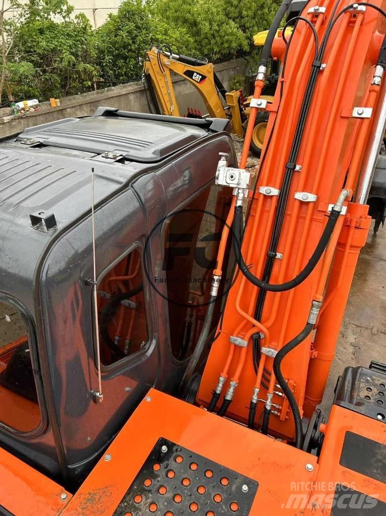 Hitachi ZX 120 Gravemaskiner på larvebånd