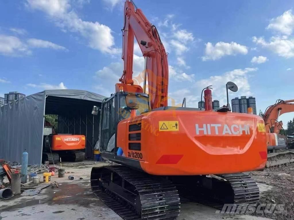 Hitachi ZX 200 Gravemaskiner på larvebånd
