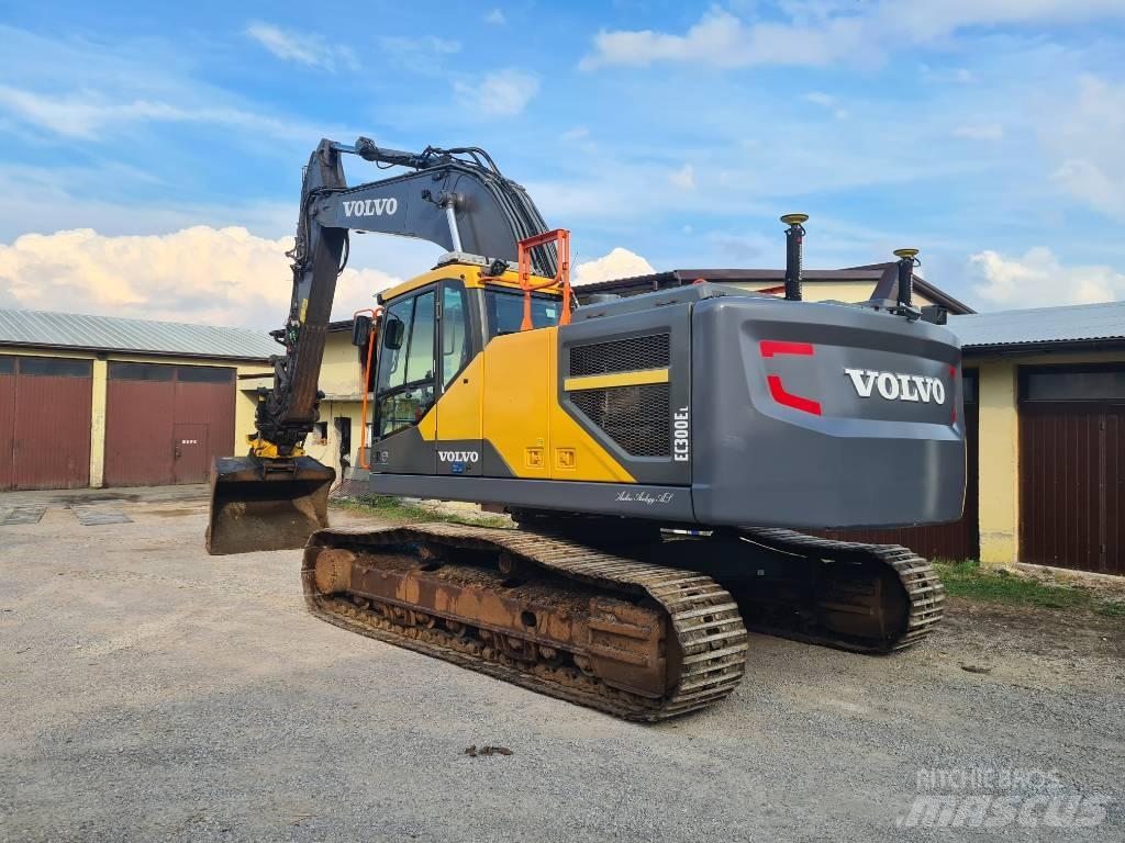 CAT 320 FL Gravemaskiner på larvebånd