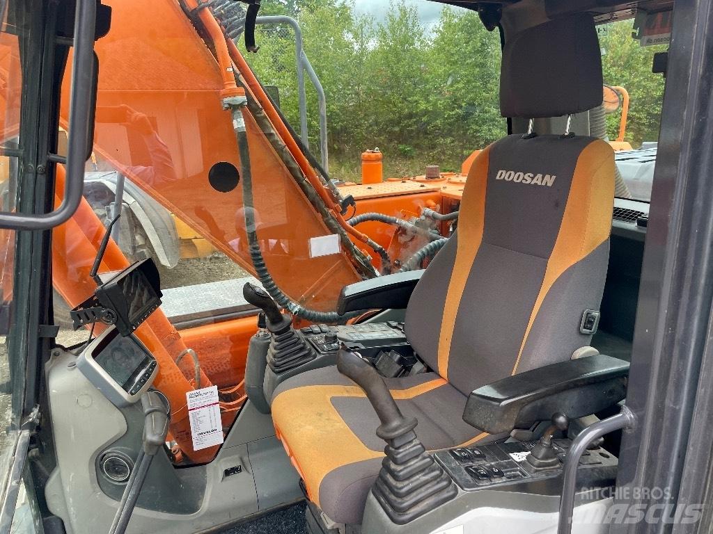 Doosan DX 180 LC-3 Gravemaskiner på larvebånd