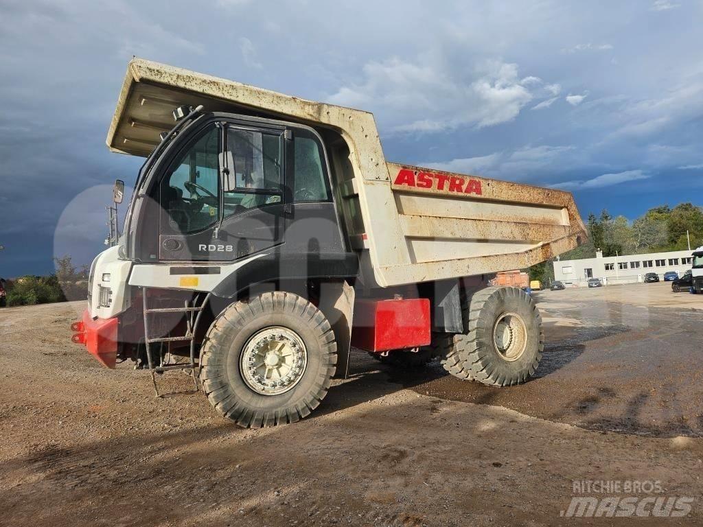 Astra RD 28 C Knækstyrede dumpere