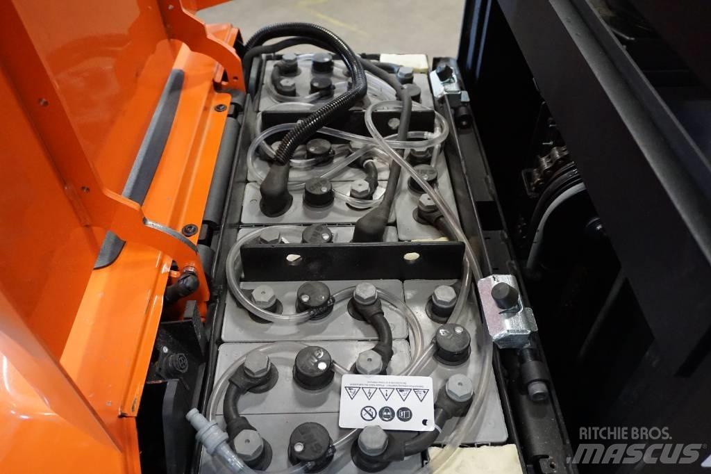 Toyota OSE100 Plukketruck, medium