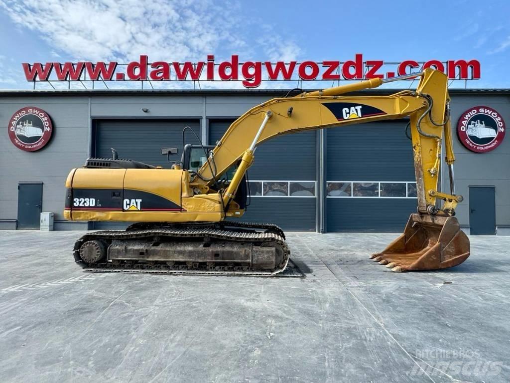 CAT 323 D L Gravemaskiner på larvebånd