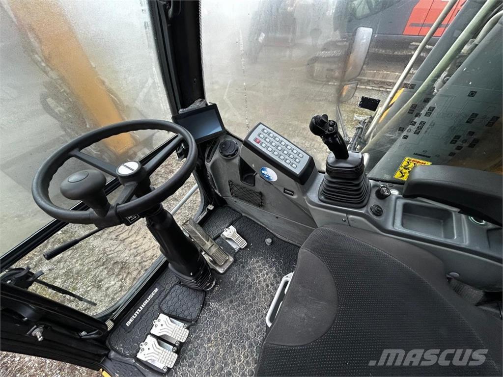 Liebherr A920 Gravemaskiner på hjul