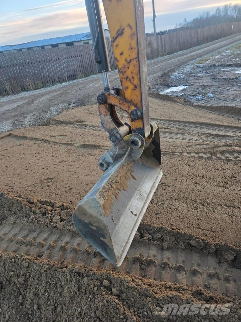 Nissan Hanix n2602 Minigravemaskiner