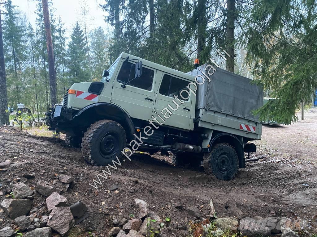 Unimog U 1250L DoKa Lastbil - Gardin