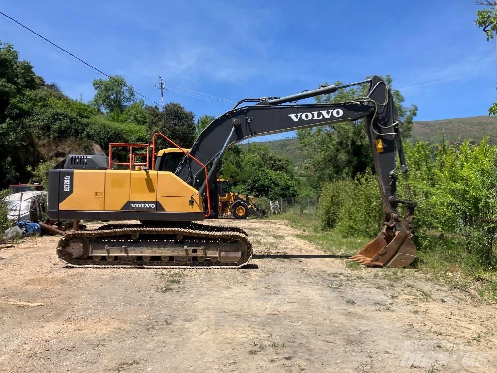 Volvo EC 220 E Gravemaskiner på larvebånd