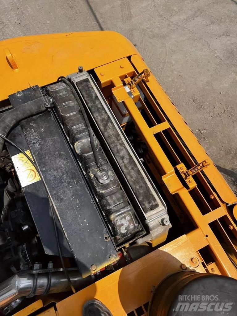 Hyundai 210W-7 Gravemaskiner på hjul