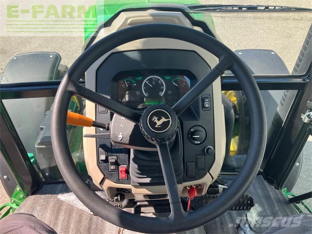 John Deere 5067E Traktorer