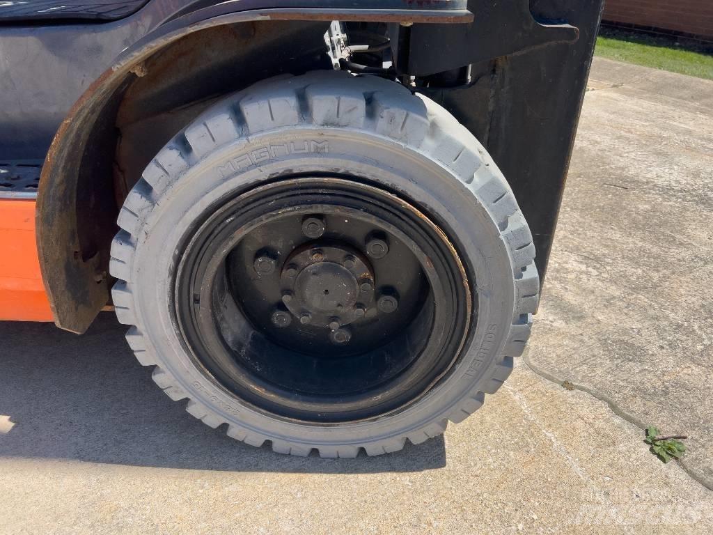 Toyota 8 FG U 30 Gaffeltrucks - andre