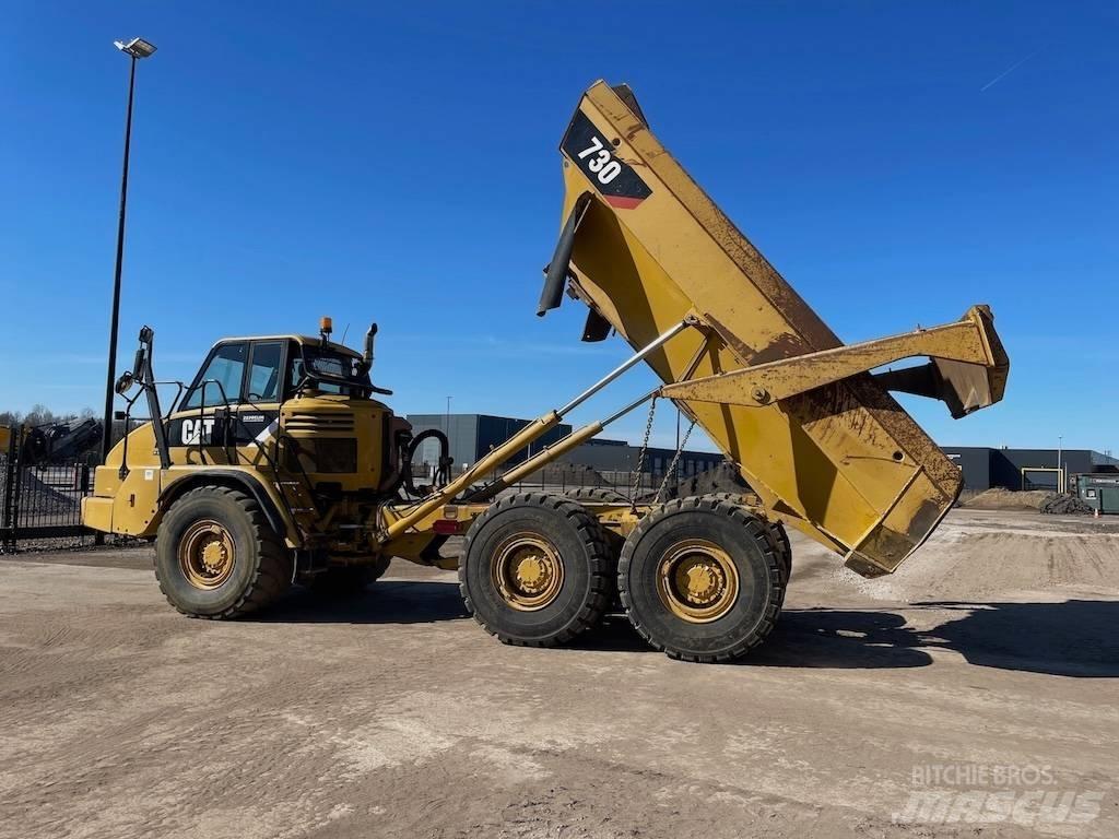 CAT 730 Terrængående lastbiler