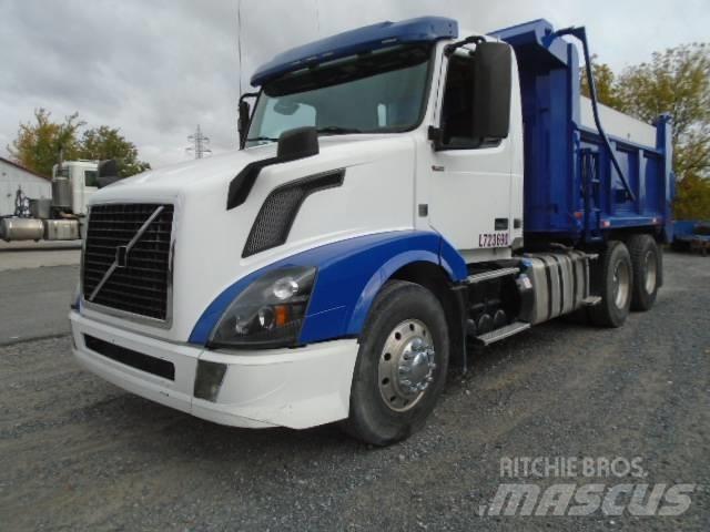 Volvo VNL Lastbiler med tip