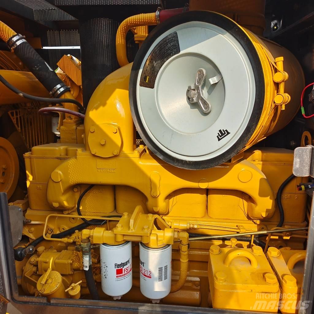 Shantui SD 22 Bulldozer på larvebånd