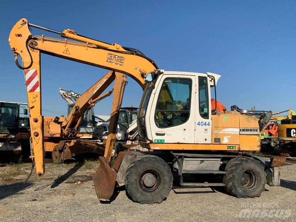 Liebherr A 312 Gravemaskiner på hjul
