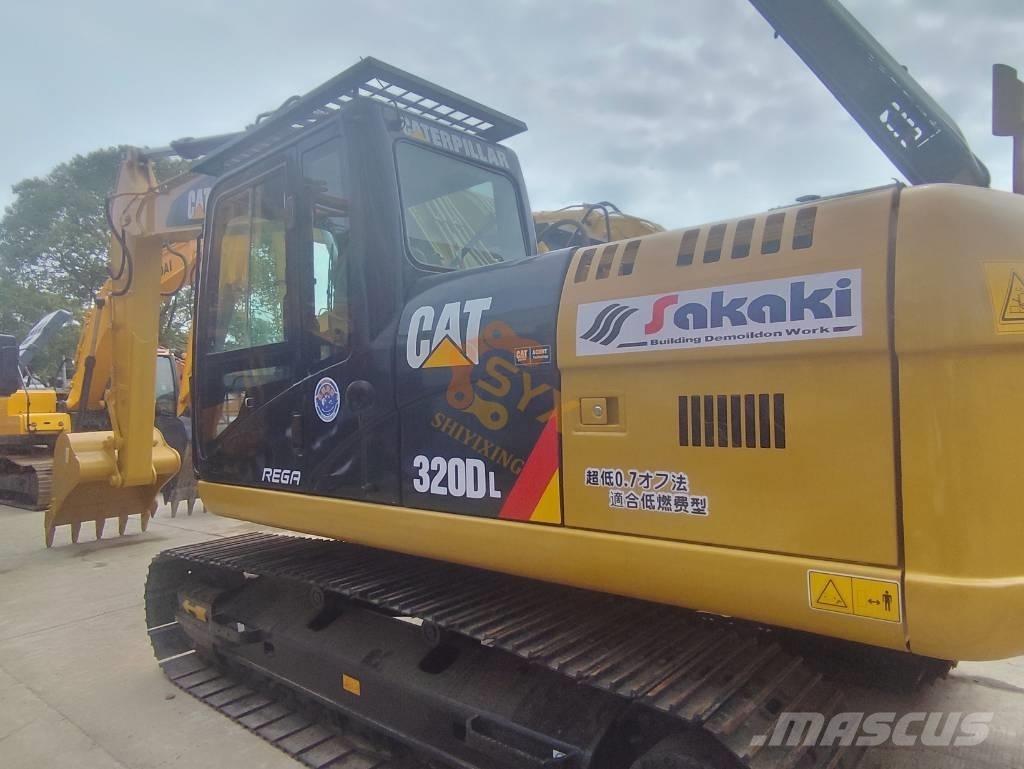 CAT 330DL Gravemaskiner på larvebånd
