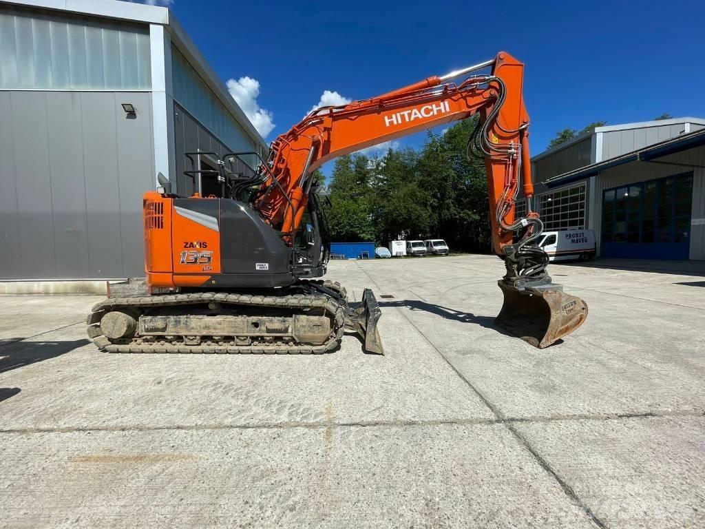 Hitachi ZX135US Gravemaskiner på larvebånd