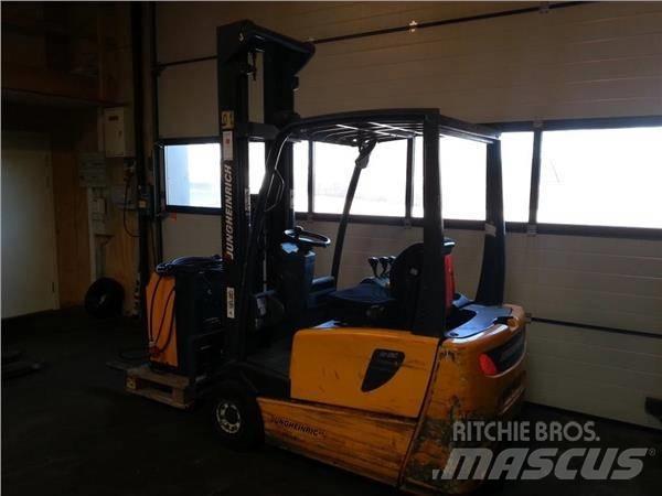 Jungheinrich EFG216K El gaffeltrucks