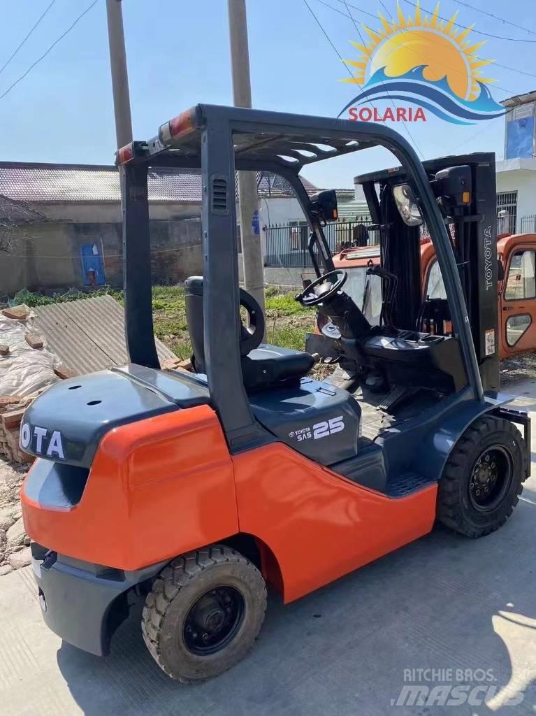 Toyota FD25 Diesel gaffeltrucks