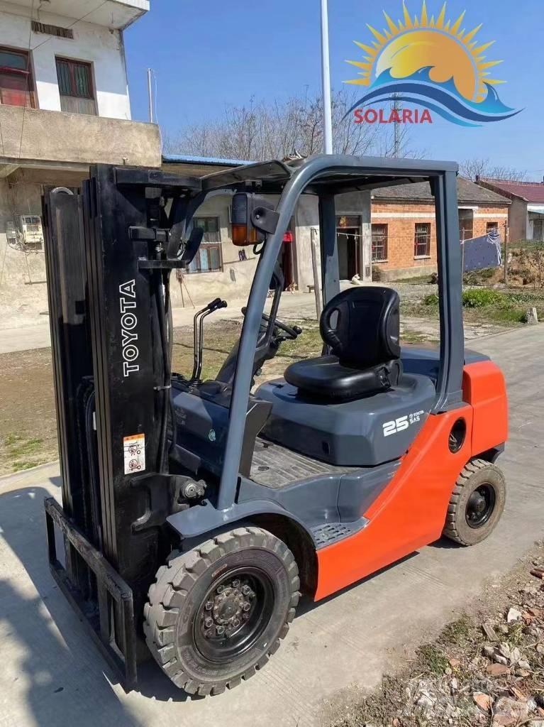 Toyota FD25 Diesel gaffeltrucks