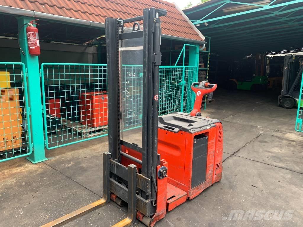 Linde L12AC V-3818 Selvkørende stablere