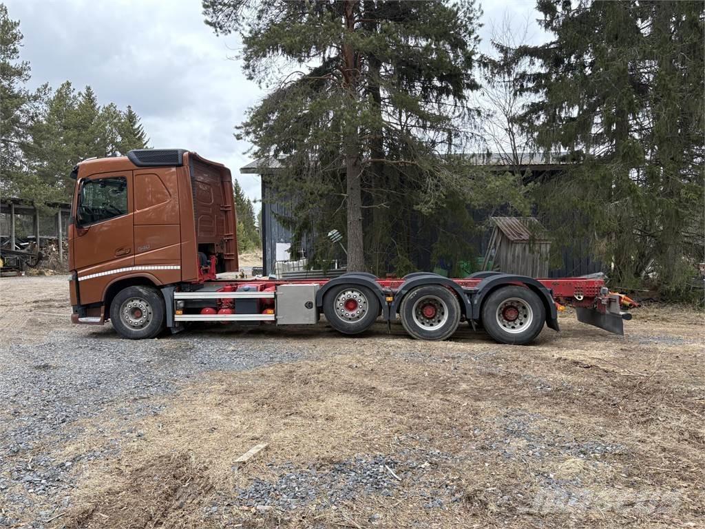 Volvo FH 540 8*4 Chassis