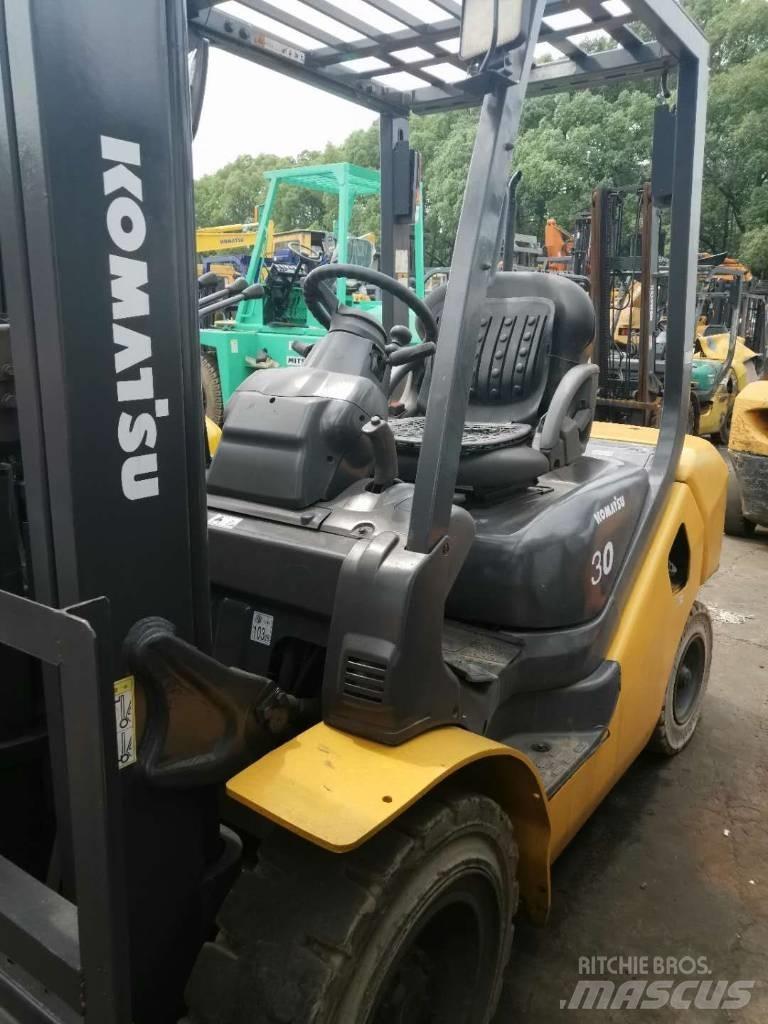 Komatsu 30 Teleskoplæssere